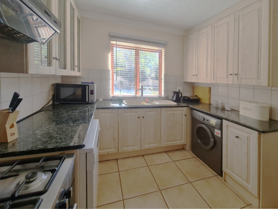 To Let 2 Bedroom Property for Rent in Pecanwood Estate North West